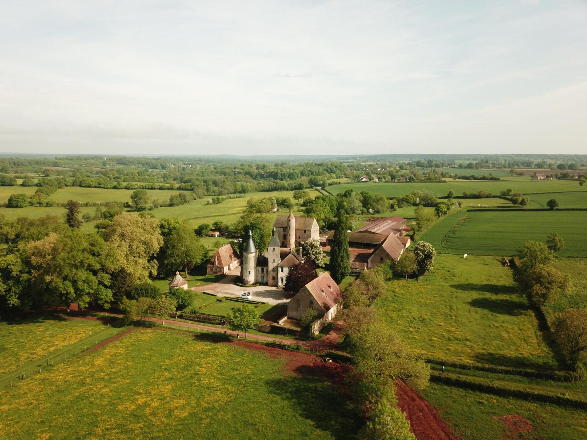 Château de Clusors Saint-Menoux Exterior foto